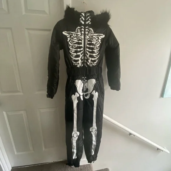 ISO Trickz N Treatz Cold Prey Snowsuit - Picture 1 of 1